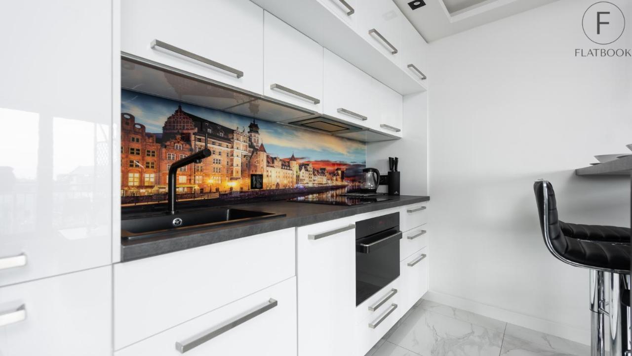 Flatbook Apartments Waterlane Island Spa With Riverview 格但斯克 外观 照片
