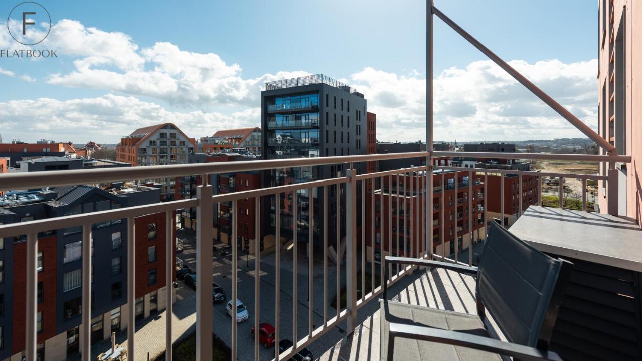 Flatbook Apartments Waterlane Island Spa With Riverview 格但斯克 外观 照片