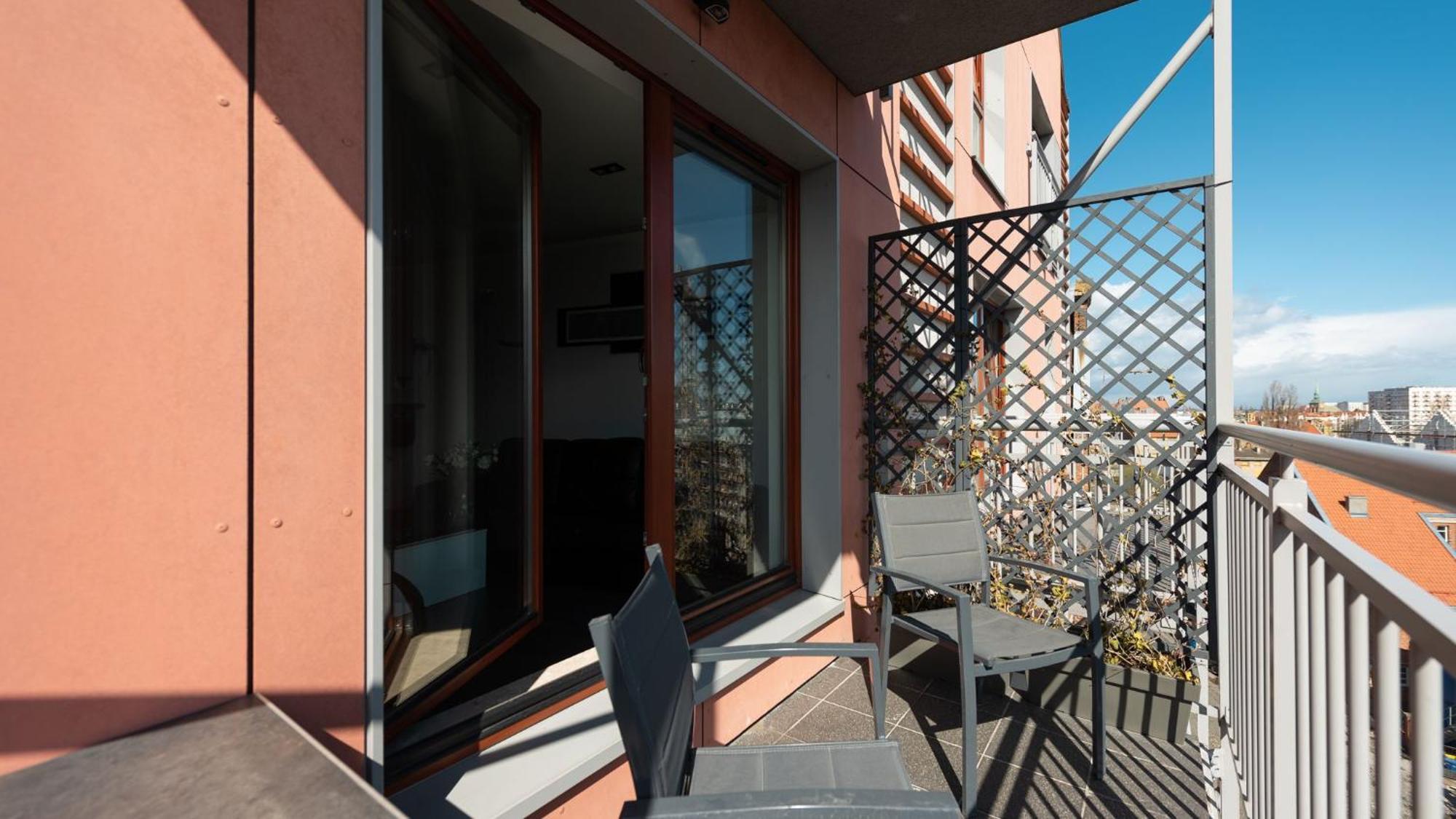 Flatbook Apartments Waterlane Island Spa With Riverview 格但斯克 外观 照片
